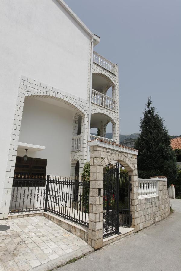 Apartments Perovic Budva Luaran gambar
